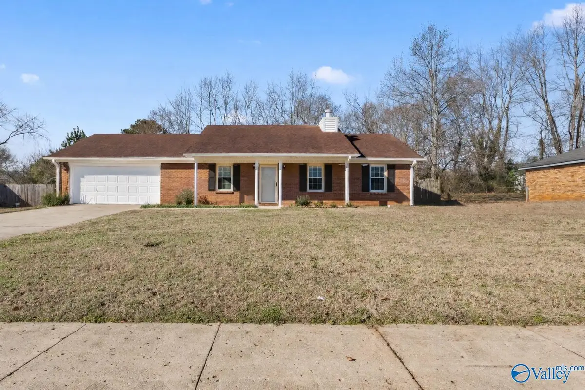 3607 NW Shay Circle Nw, Huntsville, AL 35810 - Image #1