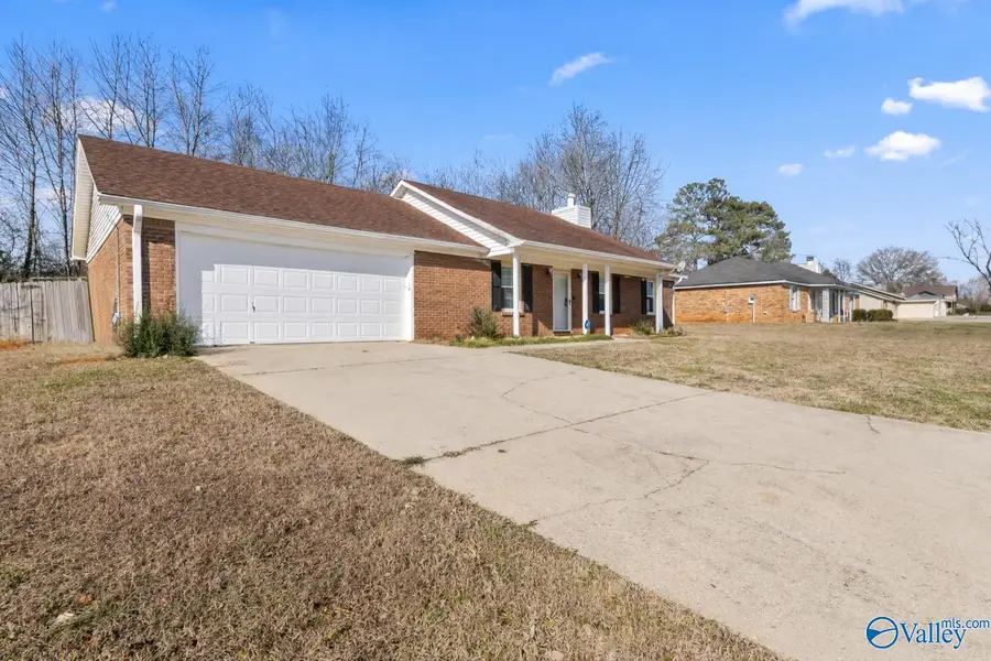 3607 NW Shay Circle Nw, Huntsville, AL 35810 - Image #2