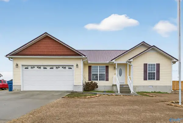 92 Granite Circle, Albertville, AL 35950