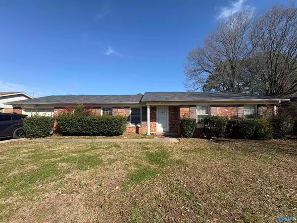1314 Castleman Avenue Sw, Decatur, AL 35601