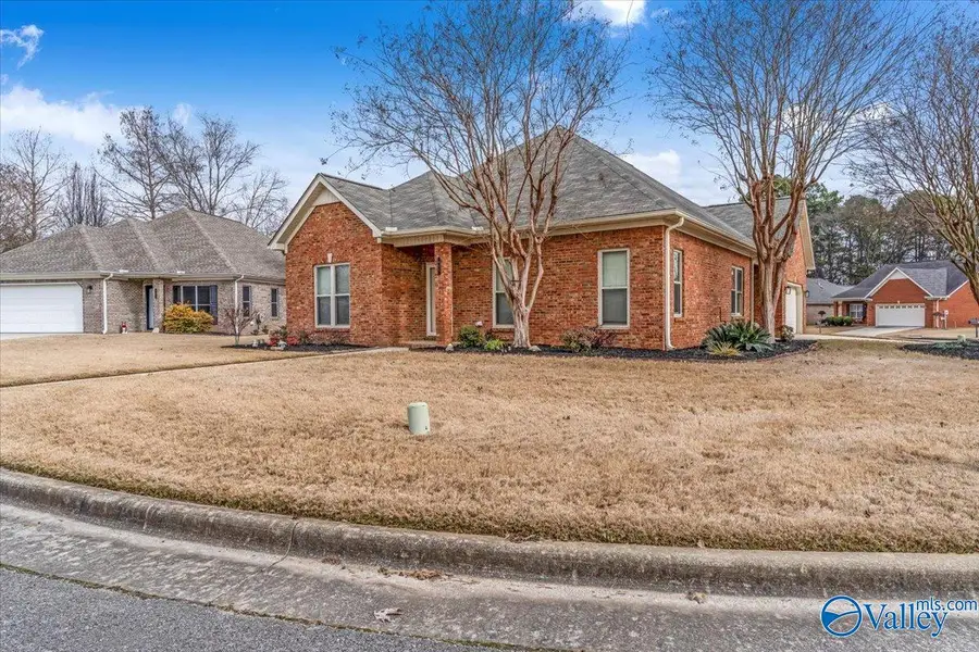 945 Tracey Lane, Decatur, AL 35601 - Image #2