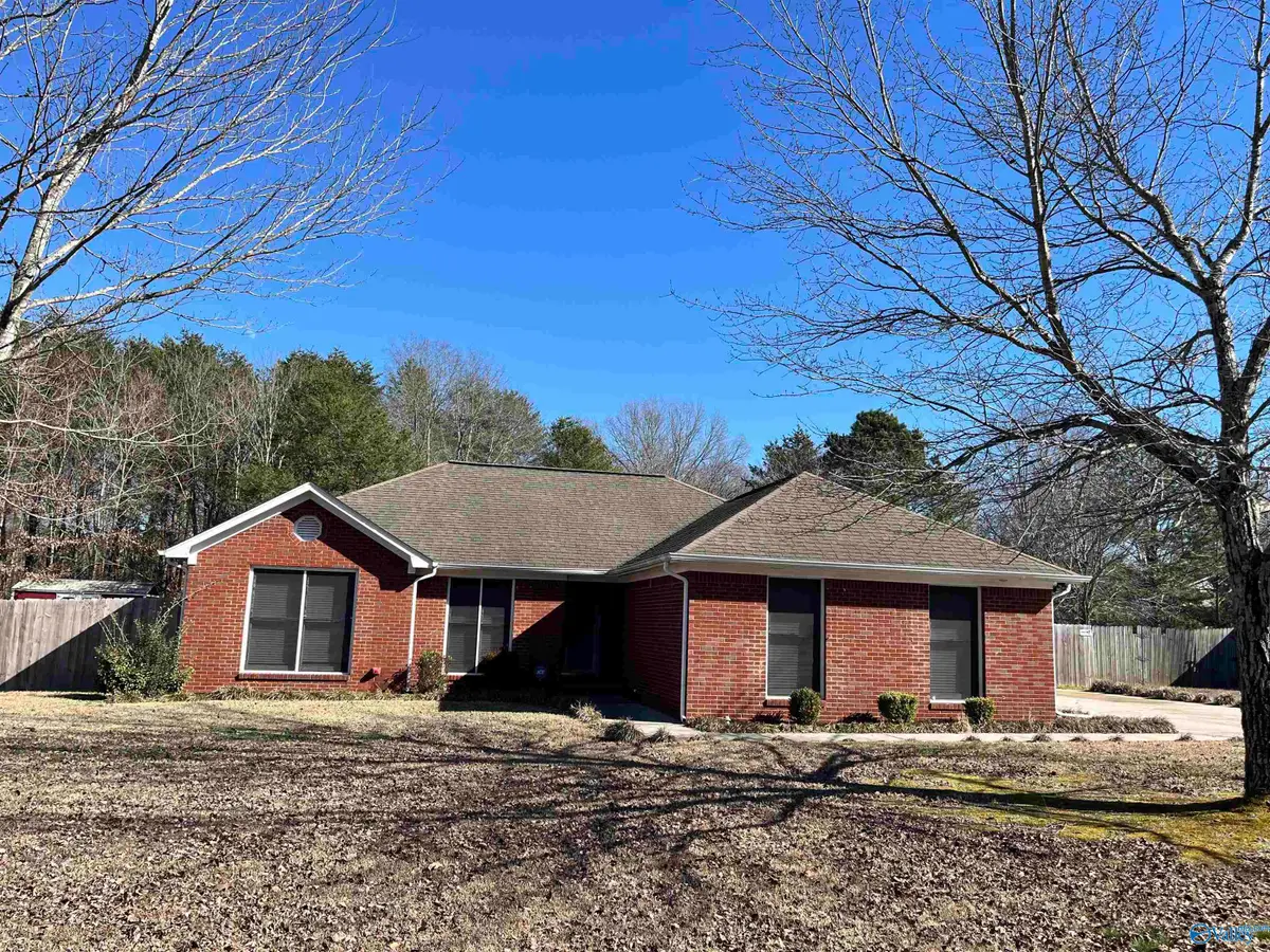 143 Cooper Drive Ne, Huntsville, AL 35811 - Image #1