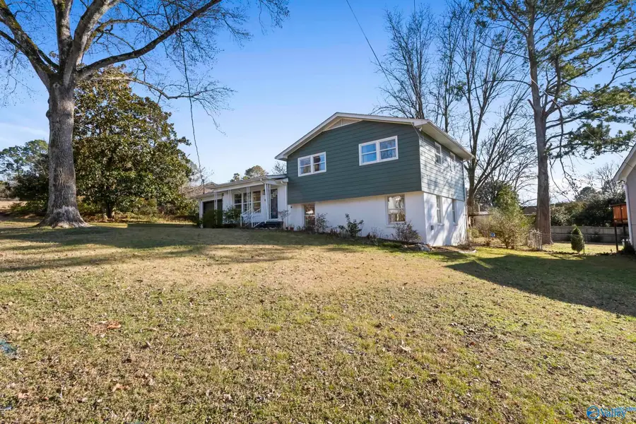 426 Curtis Drive Se, Huntsville, AL 35803 - Image #2
