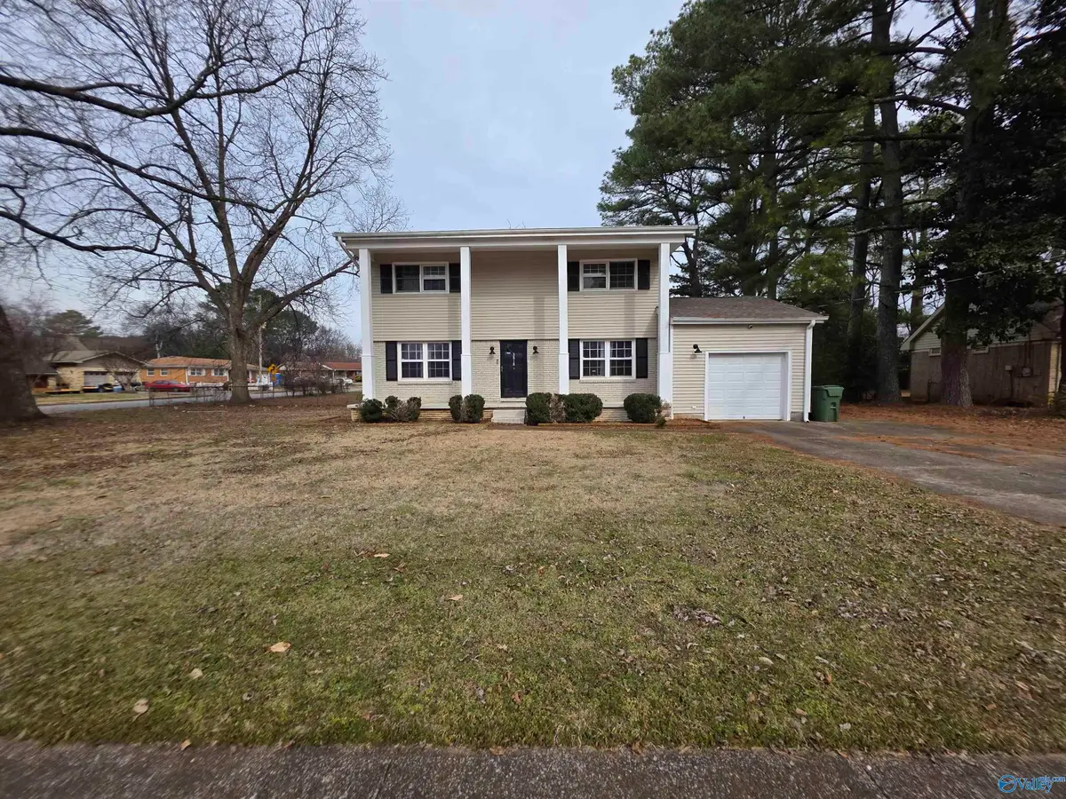 3818 Jamestown Drive, Huntsville, AL 35810 - Image #1