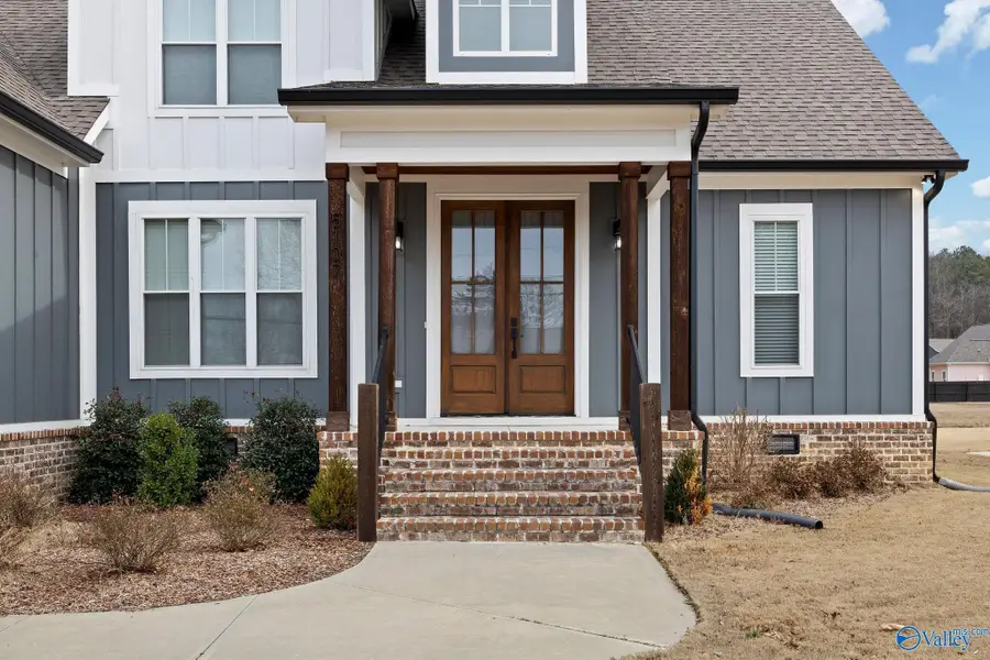 5107 Spring Creek Drive, Guntersville, AL 35976 - Image #2