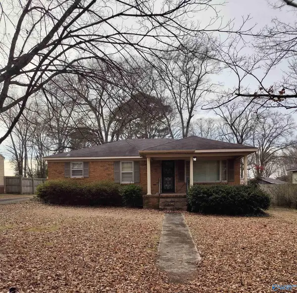 1213 SE 8th Avenue, Decatur, AL 35601
