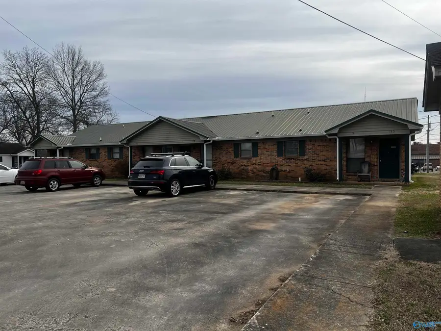 130 W West 3rd Street #4, Falkville, AL 35622 - #2