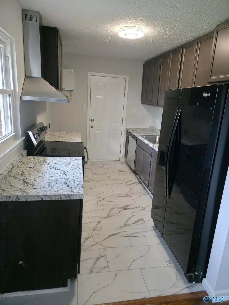 2105 La Salle Road Nw, Huntsville, AL 35810 - #2