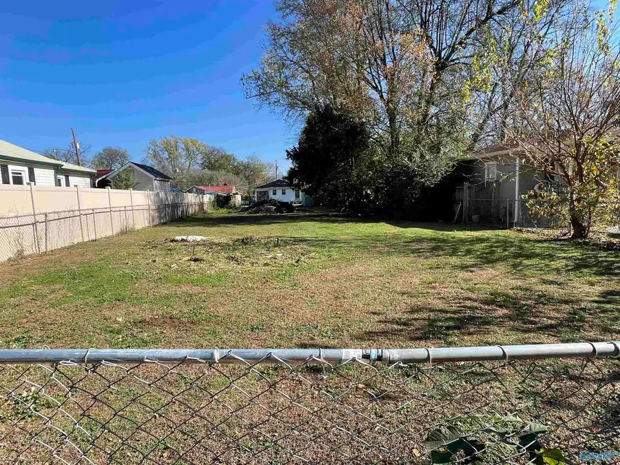 816 Peachtree Street Nw, Huntsville, AL 35816 - #3