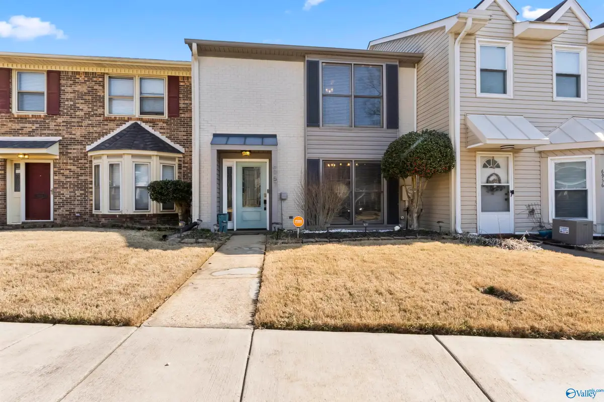 6957 Steeplechase Drive Nw, Huntsville, AL 35806 - Image #1