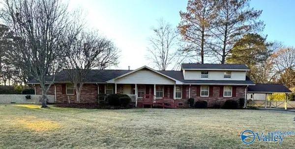 10022 SE Hampshire Drive, Huntsville, AL 35803