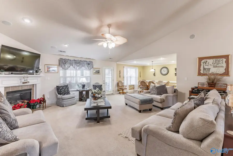 519 Summer Cove Circle Nw, Madison, AL 35757 - Image #2