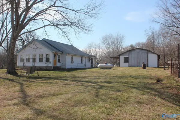 102 SW 1st Street, Sylvania, AL 35988