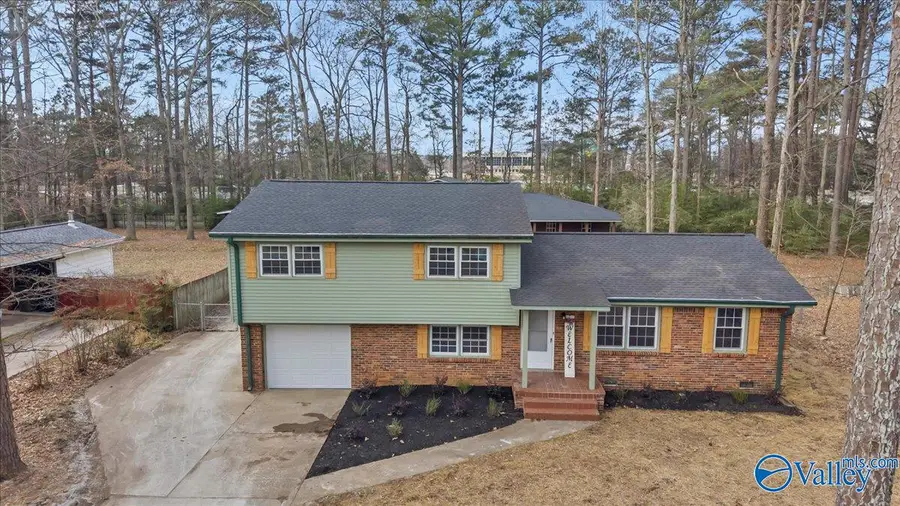 505 NW Greendale Drive, Huntsville, AL 35806 - #2