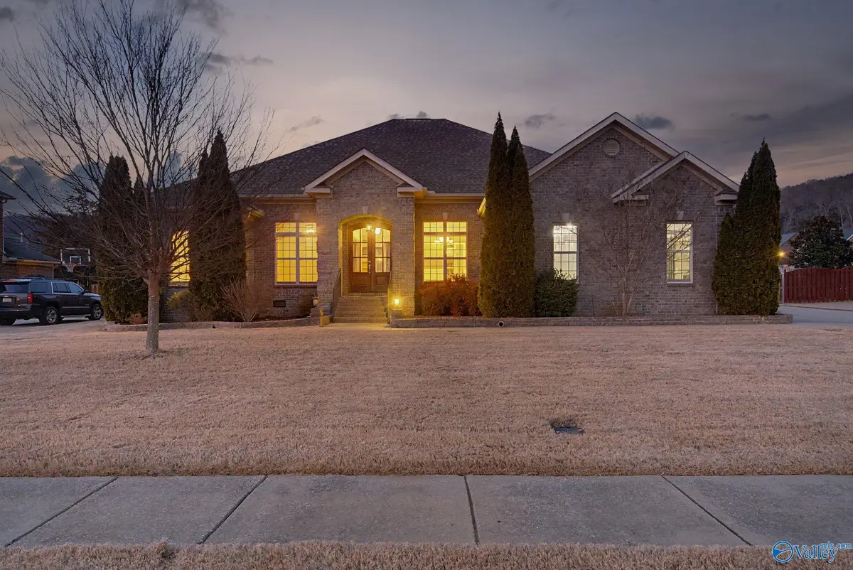 7041 Pale Dawn Place Se, Owens Cross Roads, AL 35763 - #1