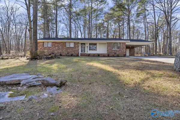 1011 SW Vestavia Drive, Decatur, AL 35603