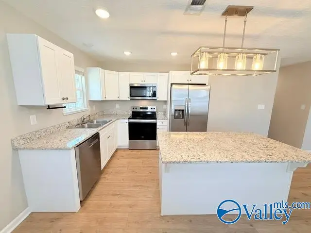 601 Windsor Street, Gadsden, AL 35903 - #3