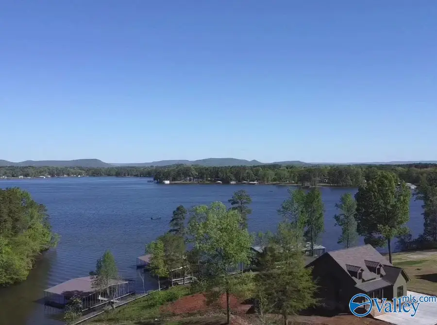 106 Monte Sano Drive, Scottsboro, AL 35769 - #3