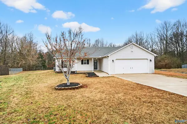 134 Meadow Green Drive, New Market, AL 35761