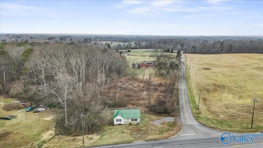 1249 Guntersville Road, Arab, AL 35016 - #2
