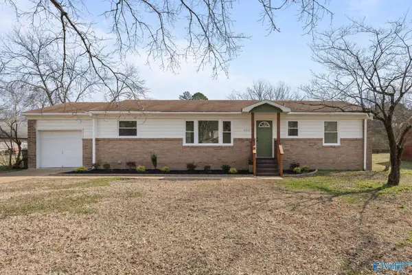 4212 NW Lakeview Drive, Huntsville, AL 35810