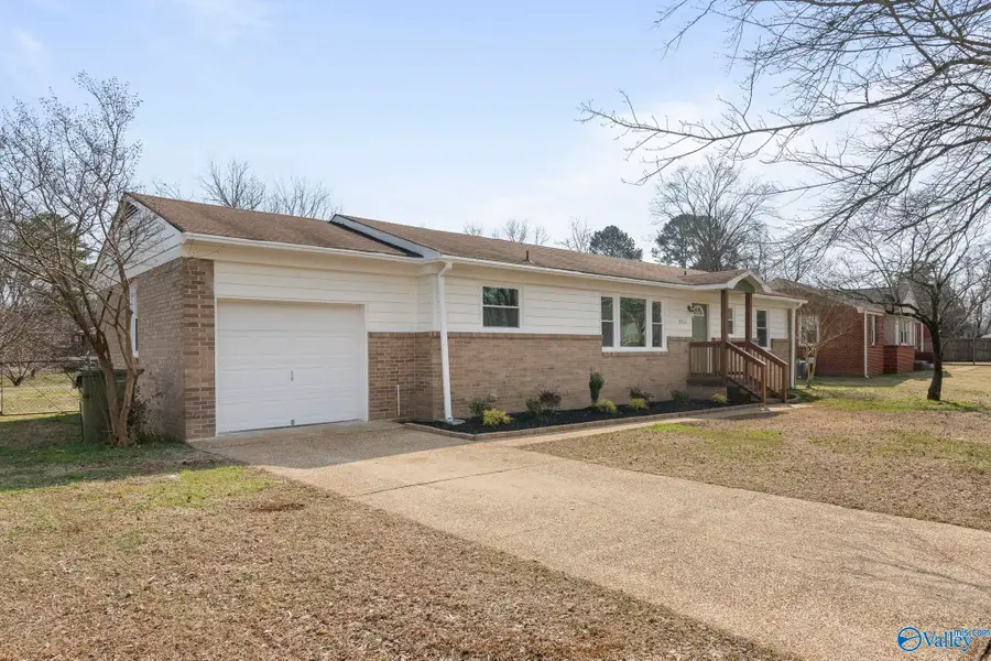 4212 NW Lakeview Drive, Huntsville, AL 35810 - #2