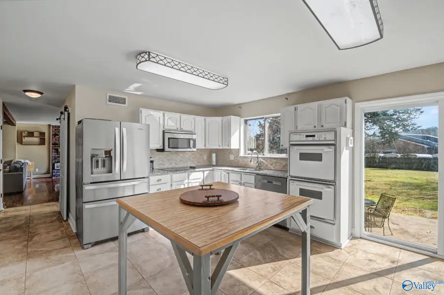 2811 Barcody Road Se, Huntsville, AL 35801 - #2