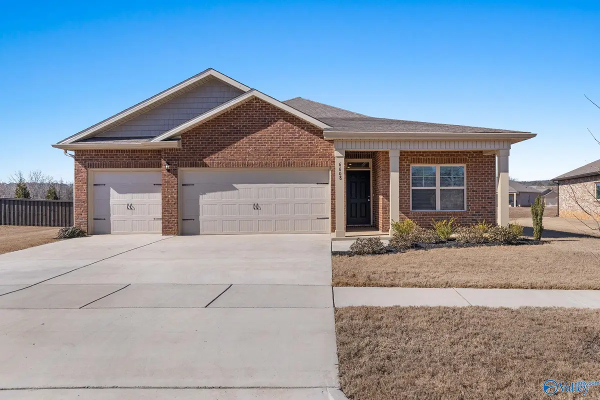 6608 Shearleaf Road Nw, Huntsville, AL 35806 - #1