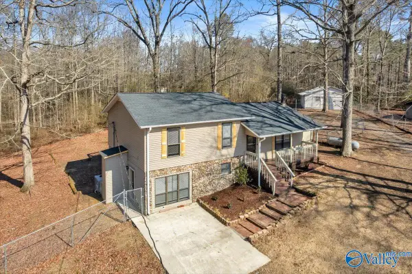 320 County Road 1346, Vinemont, AL 35179