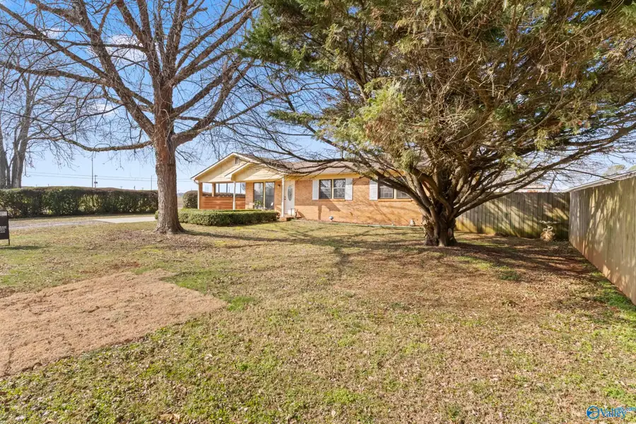 2615 Briar Avenue Sw, Decatur, AL 35601 - #2