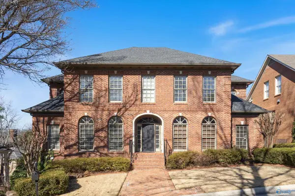 26 Saint Charles Square, Huntsville, AL 35801