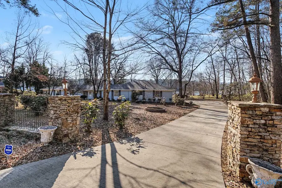 1702 Roseberry Drive, Scottsboro, AL 35769 - #2