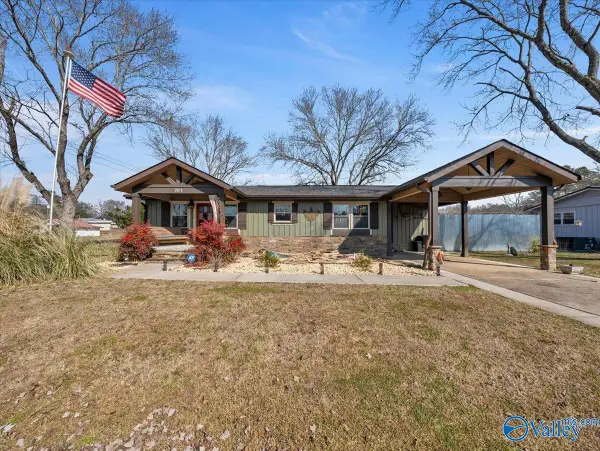 704 Nebraska Avenue, Stevenson, AL 35772