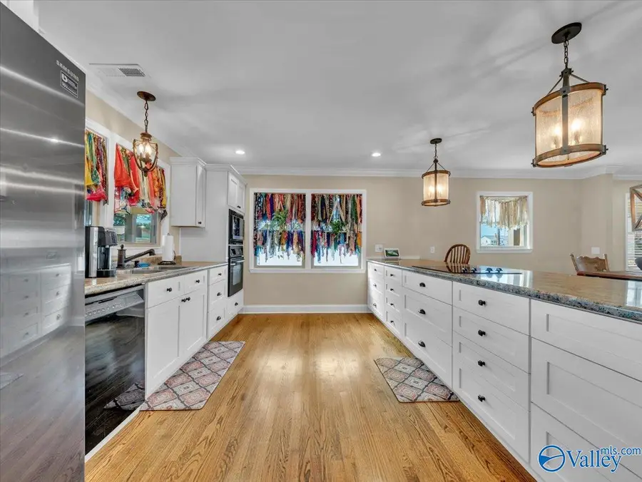 704 Nebraska Avenue, Stevenson, AL 35772 - #3