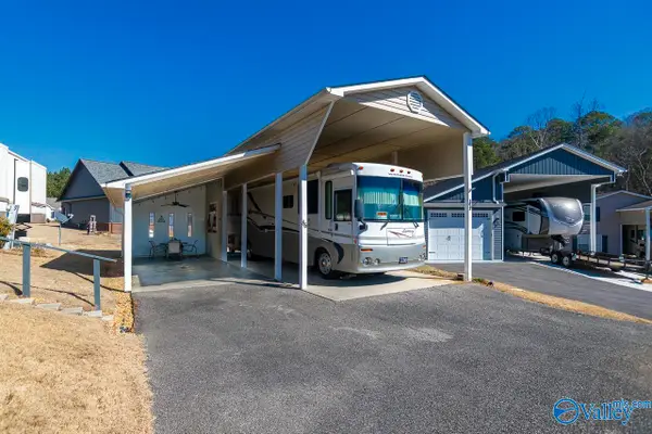 1727 Convict Camp Road, Guntersville, AL 35976