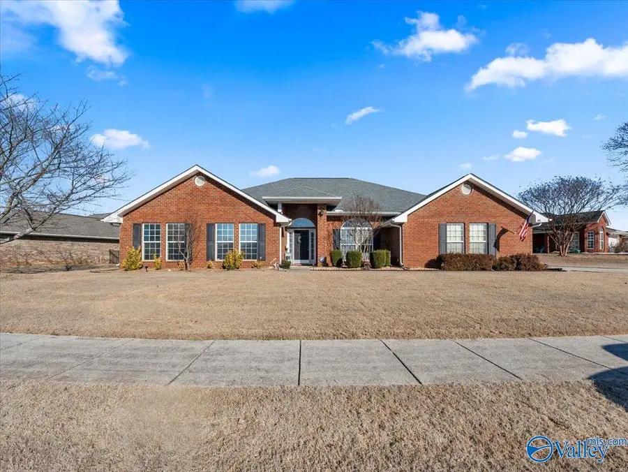 188 Bremerton Drive Sw, Huntsville, AL 35824 - Image #2