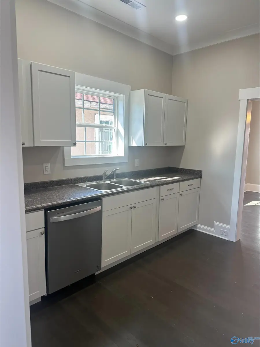 1009 Johnston Street Se, Decatur, AL 35601 - #3