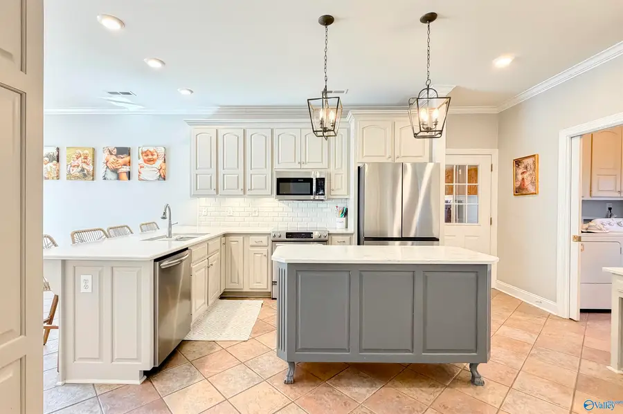 2820 Summerwind Drive Se, Decatur, AL 35603 - Image #3