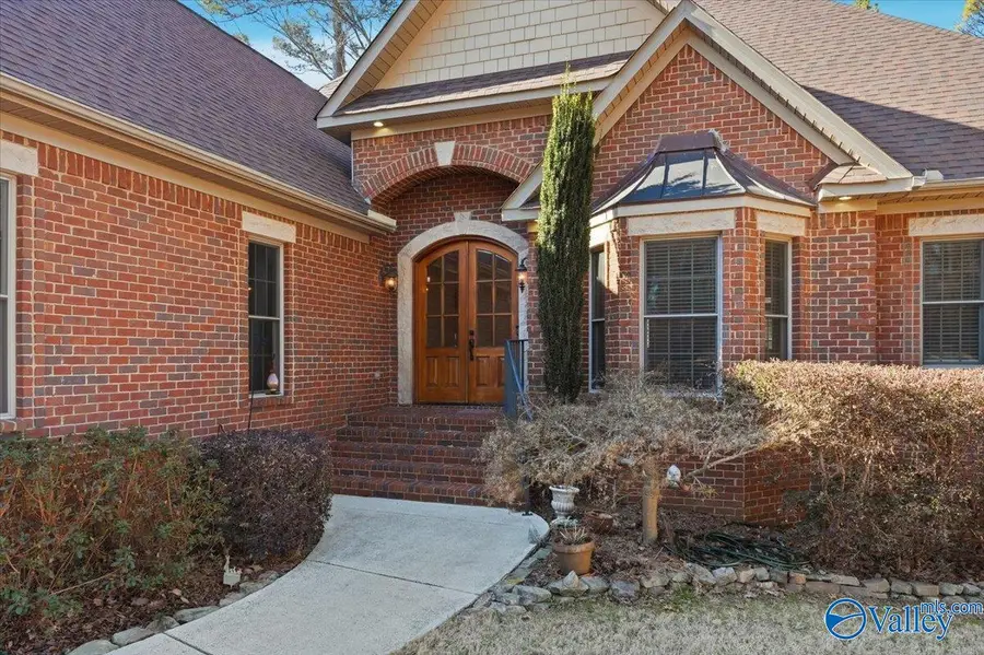 1709 Weymouth Lane Nw, Huntsville, AL 35806 - #2