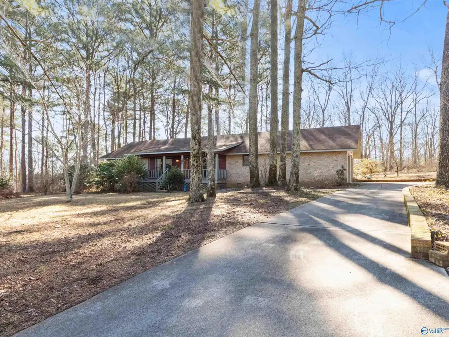 108 Mountain Oaks Drive, Gurley, AL 35748 - #2
