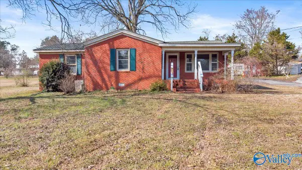 4324 South Broad Street, Scottsboro, AL 35769