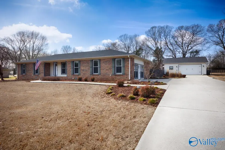 6403 Trailwood Drive, Huntsville, AL 35811 - #2