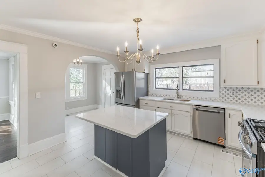 616 E Moulton Street, Decatur, AL 35601 - #3