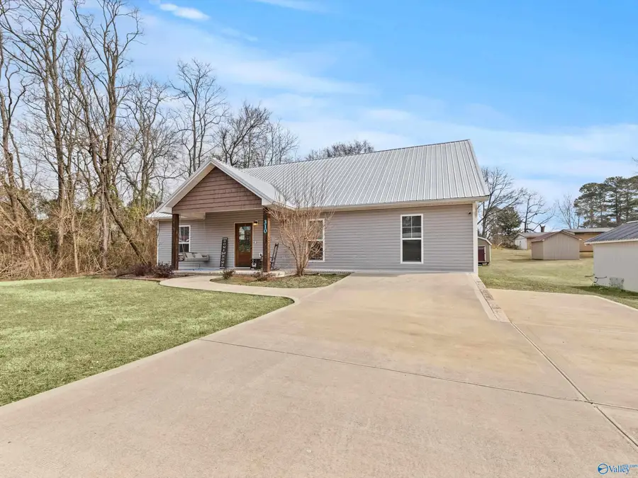 310 4th Street Nw, Arab, AL 35016 - #2