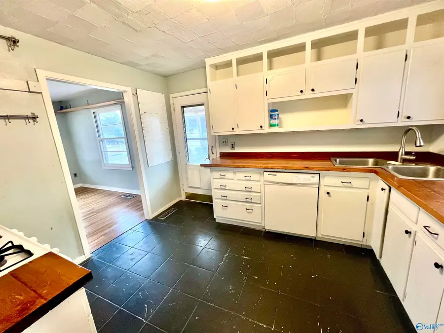 405 Ewing Street, Huntsville, AL 35805 - #2