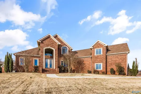 204 Timber Oak Road, Huntsville, AL 35806