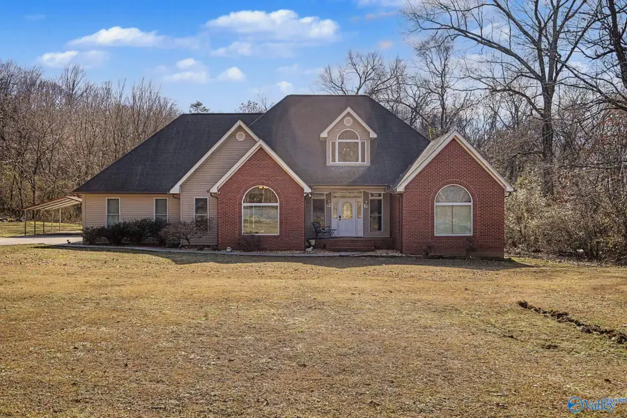 155 Iris Lane, Bridgeport, AL 35740 - #2