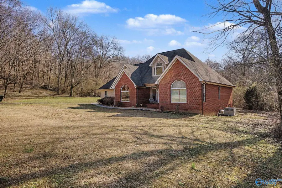 155 Iris Lane, Bridgeport, AL 35740 - #3