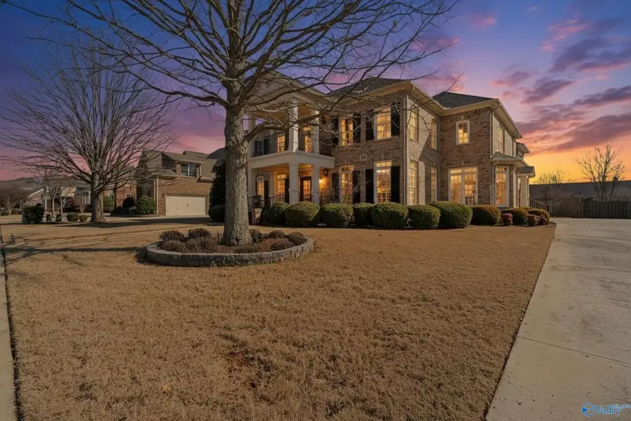 62 Lake Forest Blvd, Huntsville, AL 35824 - #2