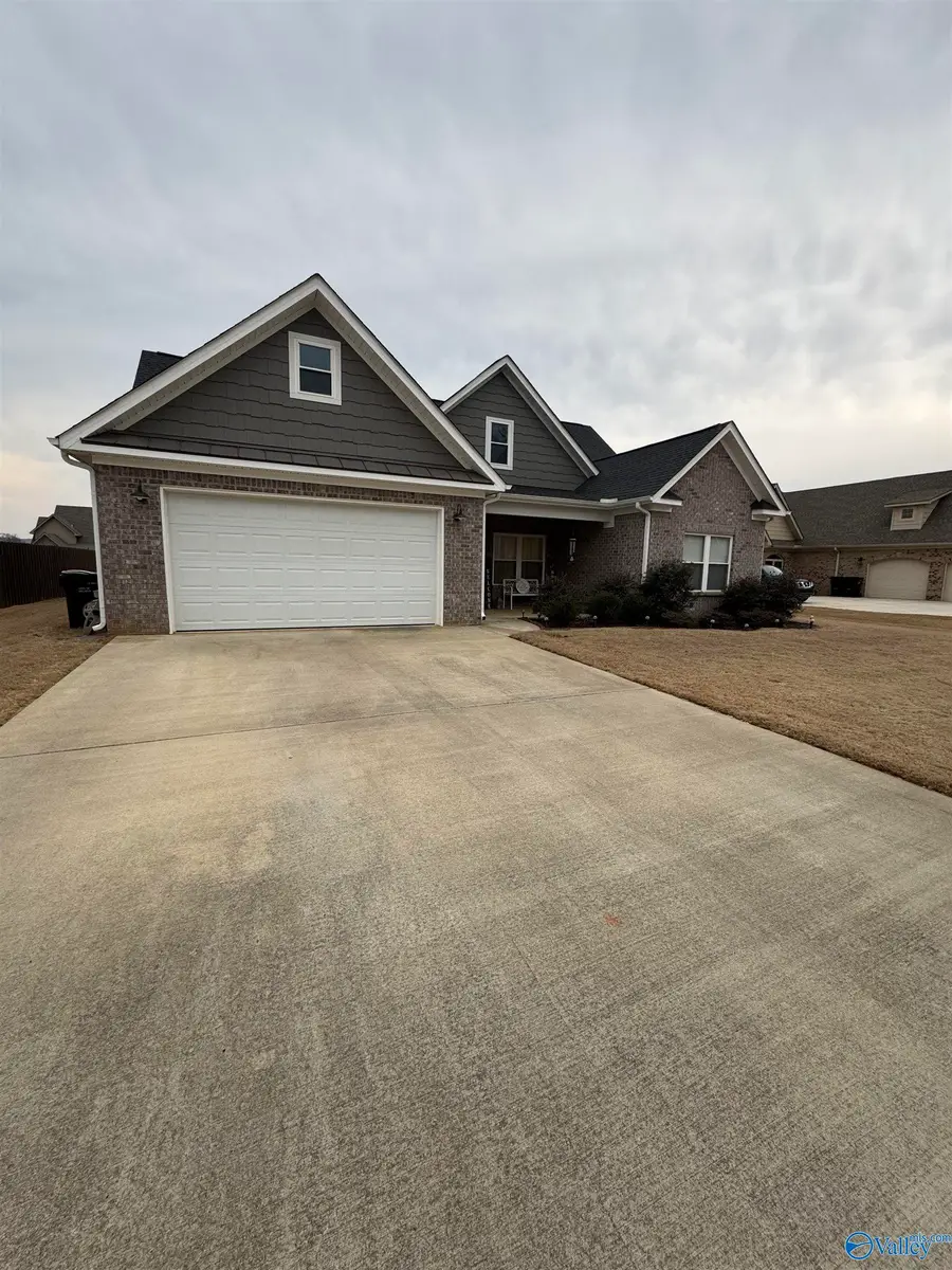 3011 Lisa Lane Se, Decatur, AL 35603 - #3